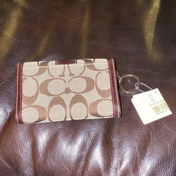 Coach Keychain Wallet - Picture 5 of 6
